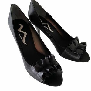 Nina Black Satin Ruffle Peep Toe Evening Wedding High Heel Pumps 10